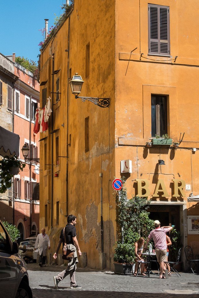 Trastevere neighborhood in Rome - detailed information with photos